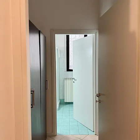 Hotel apartamentowy Dergano 2 Near Metro Stop