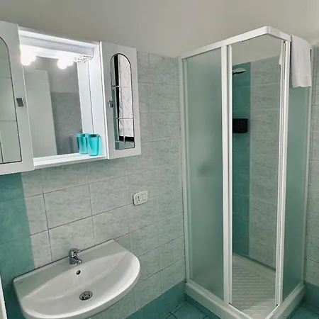 Dergano 2 Near Metro Stop Hotel apartamentowy 3*